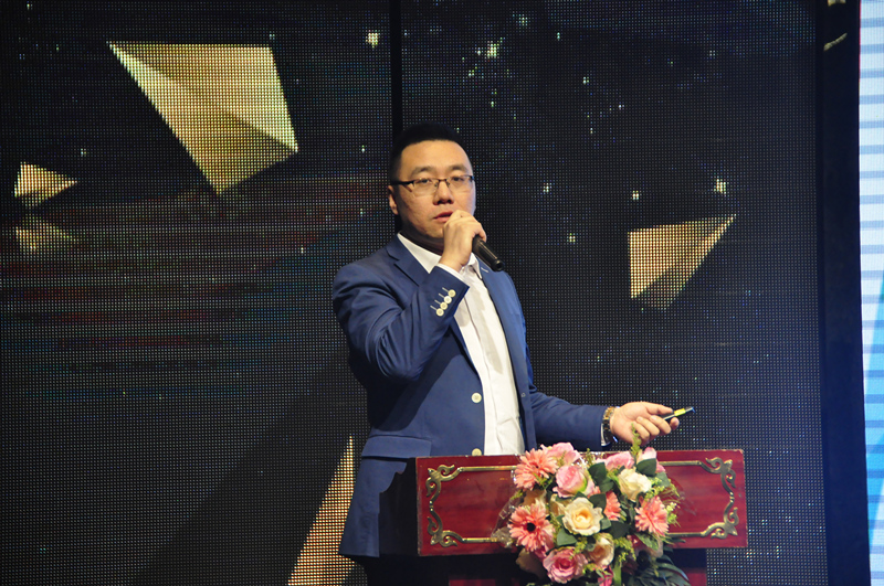 西安銀光環(huán)?？萍挤?wù)有限公司總經(jīng)理蘭鵬